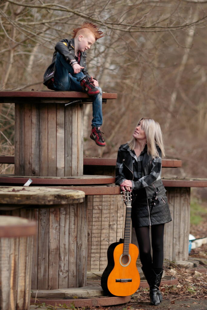 Sanne tijdens een fotoshoot in Laar