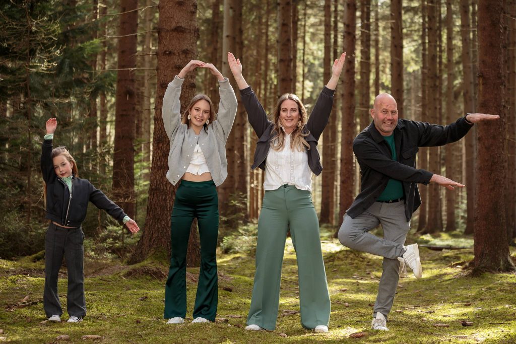 Een vrolijke gezinsshoot bij de Zwarte Dennen