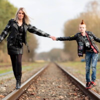 Sanne tijdens een fotoshoot in Laar