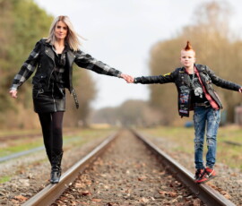 Sanne tijdens een fotoshoot in Laar